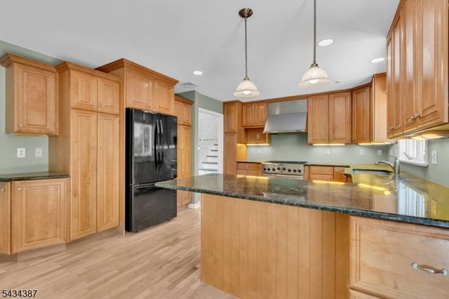 132 Rolling Ridge Rd, West Milford Twp., NJ 07480