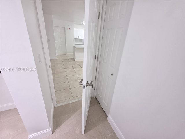 2620 S University Drive 111, Davie, FL 33328