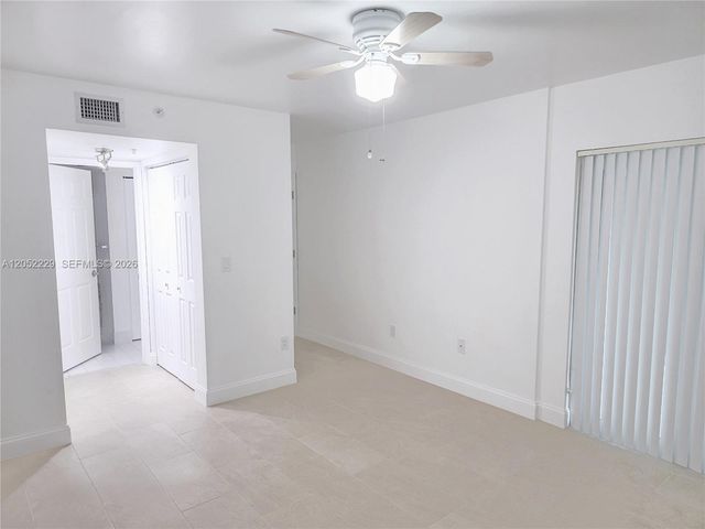 2620 S University Drive 111, Davie, FL 33328
