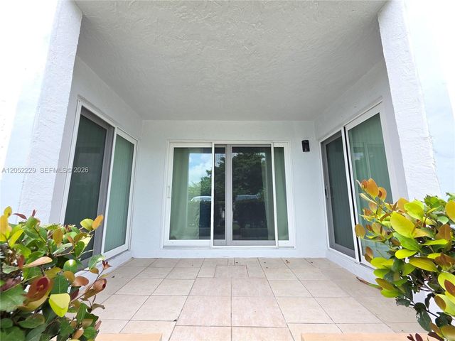 2620 S University Drive 111, Davie, FL 33328