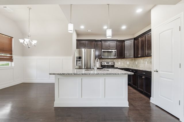 5702 Hidden Crk, Smyrna, TN 37167