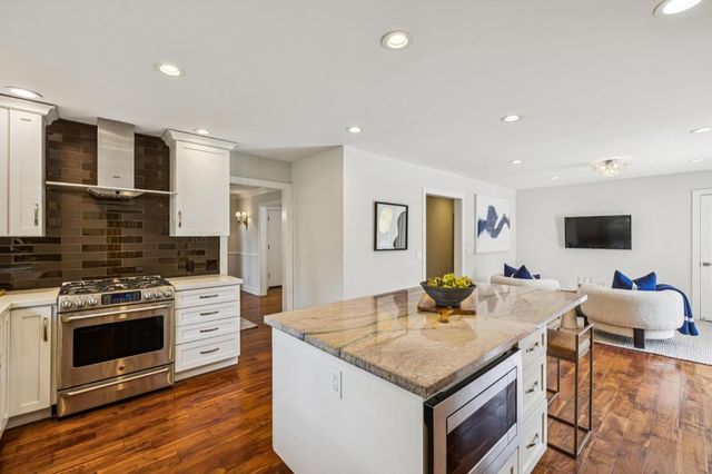 1800 Oakdell Drive, Menlo Park, CA 94025