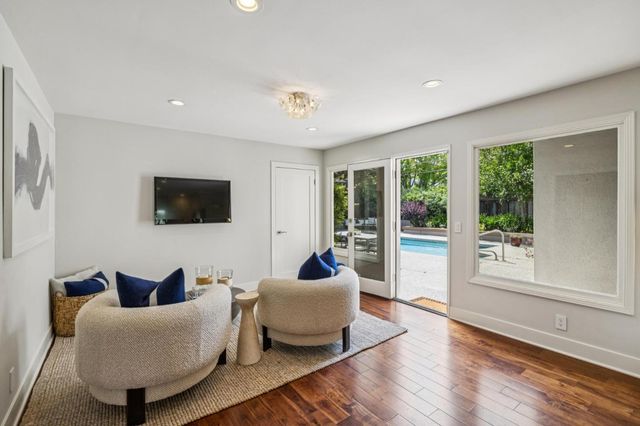 1800 Oakdell Drive, Menlo Park, CA 94025