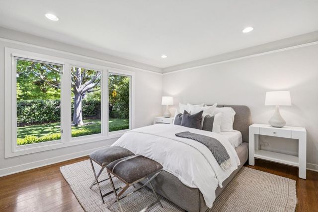 1800 Oakdell Drive, Menlo Park, CA 94025