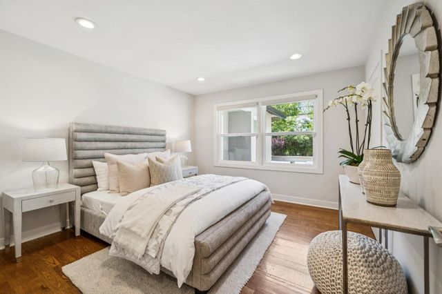 1800 Oakdell Drive, Menlo Park, CA 94025