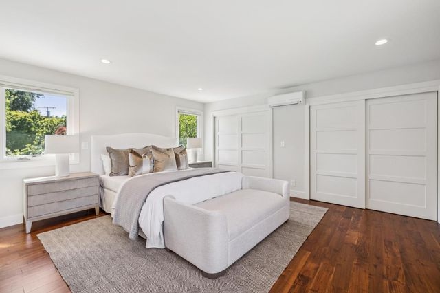 1800 Oakdell Drive, Menlo Park, CA 94025
