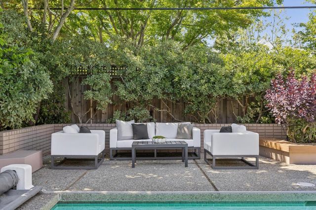 1800 Oakdell Drive, Menlo Park, CA 94025