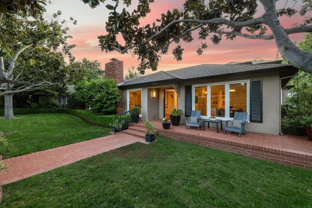 1800 Oakdell Drive, Menlo Park, CA 94025