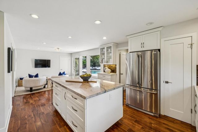 1800 Oakdell Drive, Menlo Park, CA 94025