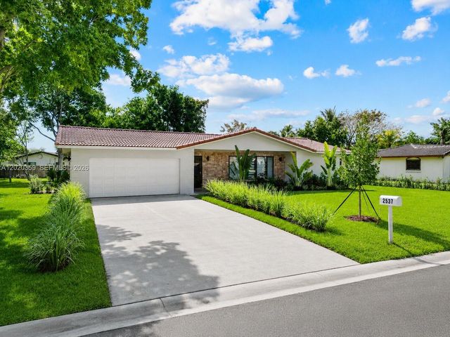 2537 NW 116th Ter, Coral Springs, FL 33065