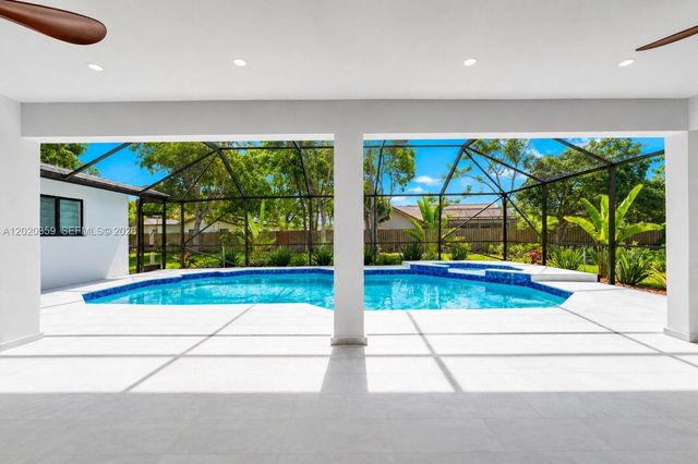 2537 NW 116th Ter, Coral Springs, FL 33065