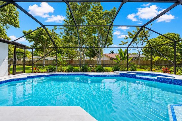 2537 NW 116th Ter, Coral Springs, FL 33065