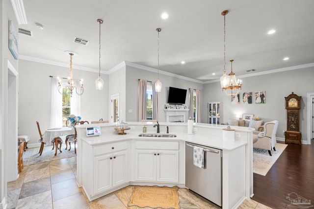 4733 Foxtail Palm Dr, Gulf Breeze, FL 32563