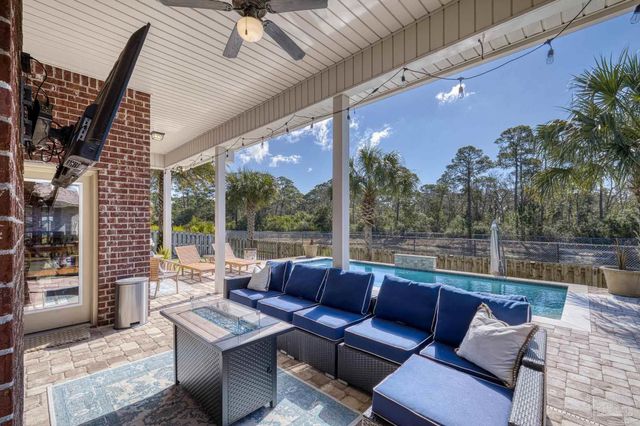 4733 Foxtail Palm Dr, Gulf Breeze, FL 32563