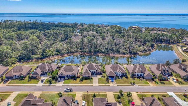4733 Foxtail Palm Dr, Gulf Breeze, FL 32563