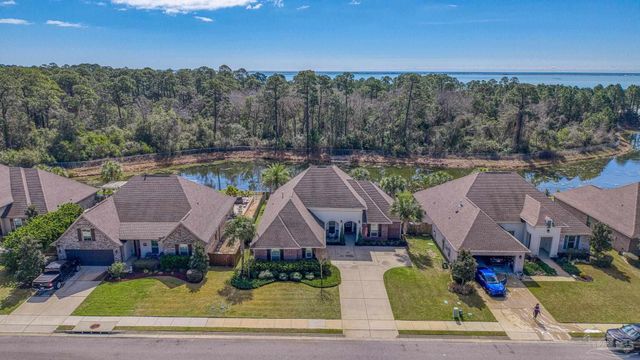4733 Foxtail Palm Dr, Gulf Breeze, FL 32563