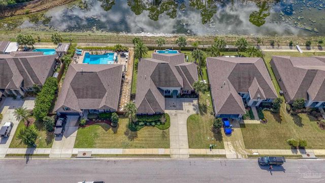 4733 Foxtail Palm Dr, Gulf Breeze, FL 32563