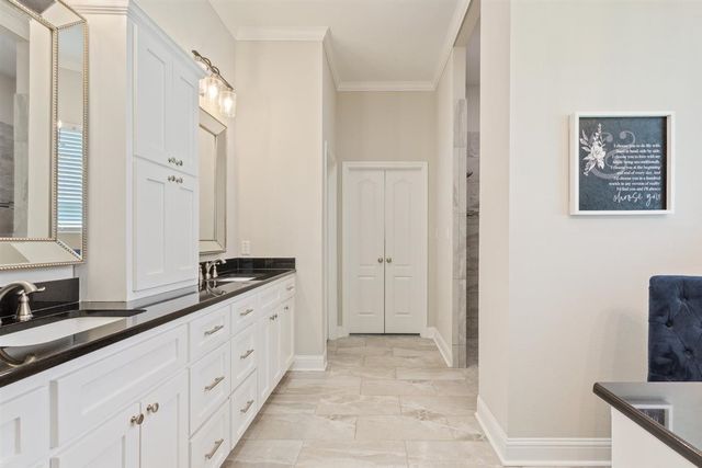 1092 Century Oaks Drive, China Spring, TX 76633