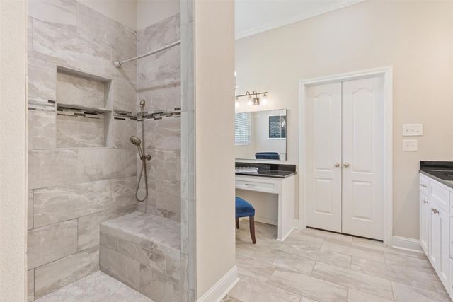 1092 Century Oaks Drive, China Spring, TX 76633