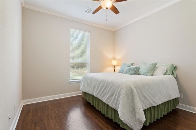 1092 Century Oaks Drive, China Spring, TX 76633