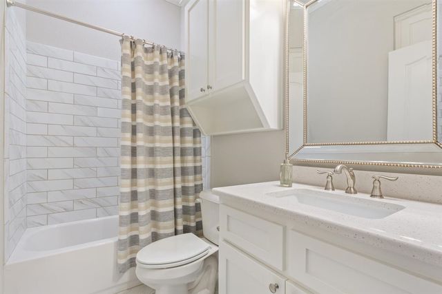 1092 Century Oaks Drive, China Spring, TX 76633