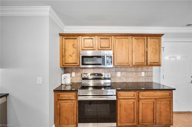 1066 Hickory Tree Road, Winston-salem, NC 27127