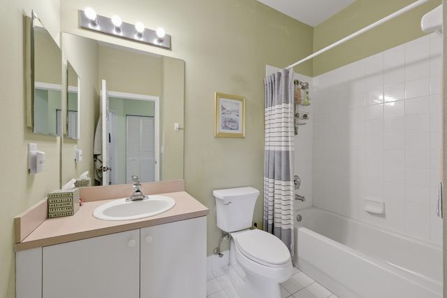 114 Lighthouse Cir, J, Tequesta, FL 33469