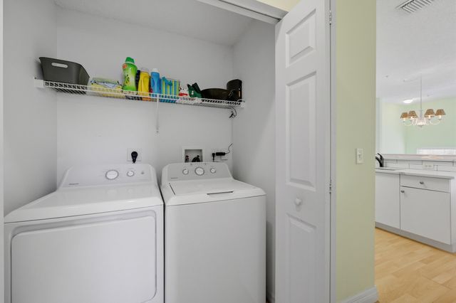 114 Lighthouse Cir, J, Tequesta, FL 33469