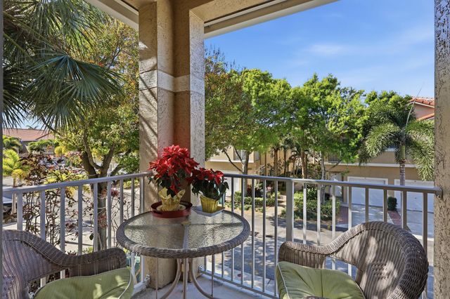 114 Lighthouse Cir, J, Tequesta, FL 33469