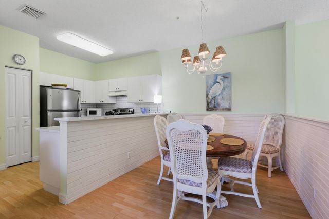 114 Lighthouse Cir, J, Tequesta, FL 33469