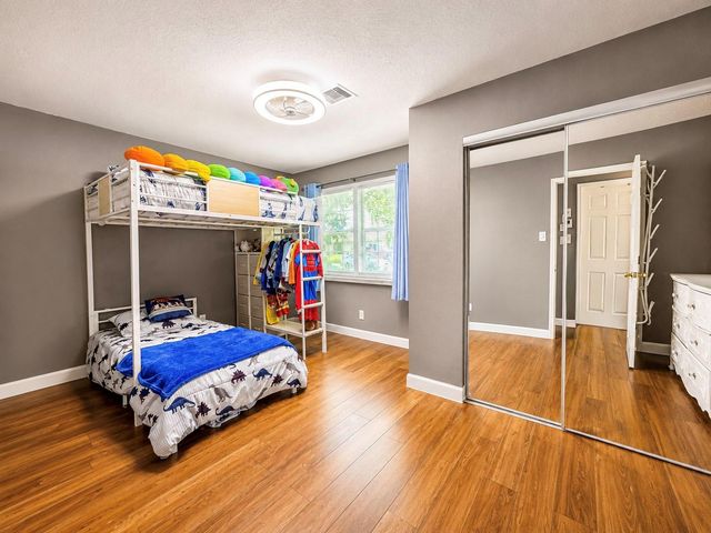 4718 Meadow Park Drive, Houston, TX 77048