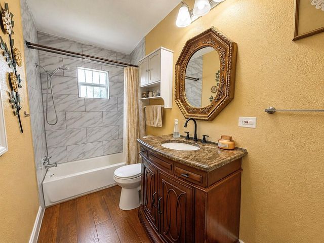 4718 Meadow Park Drive, Houston, TX 77048