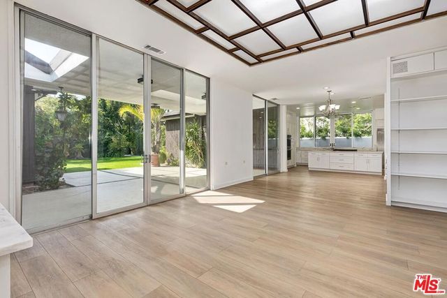 719 N Bedford Drive, Beverly Hills, CA 90210