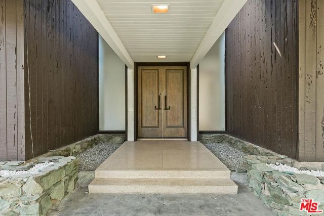 719 N Bedford Drive, Beverly Hills, CA 90210