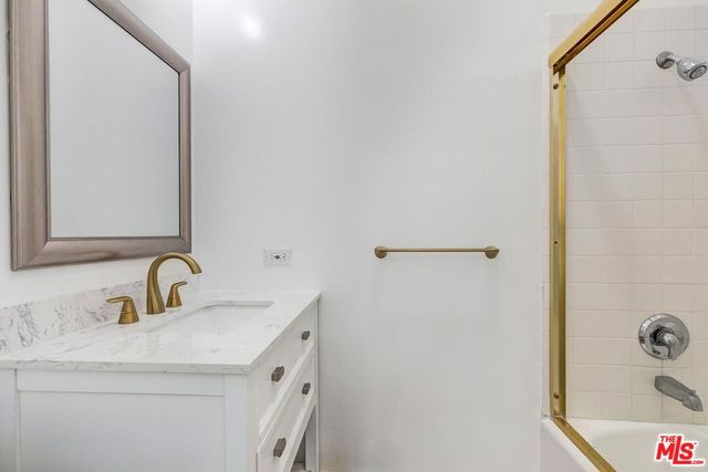 719 N Bedford Drive, Beverly Hills, CA 90210