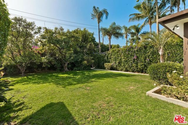 719 N Bedford Drive, Beverly Hills, CA 90210