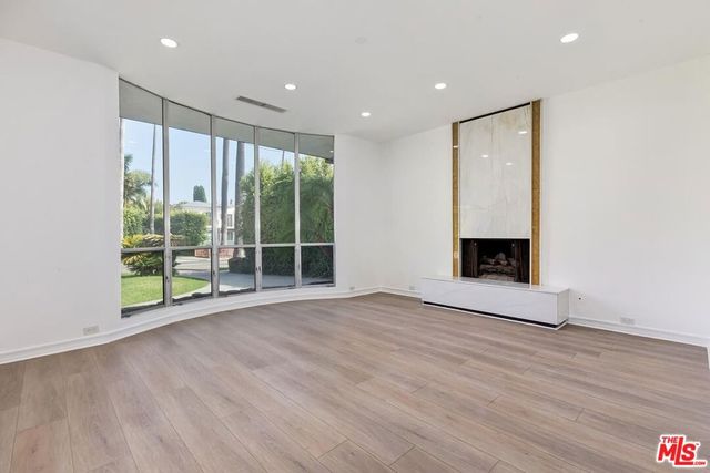 719 N Bedford Drive, Beverly Hills, CA 90210