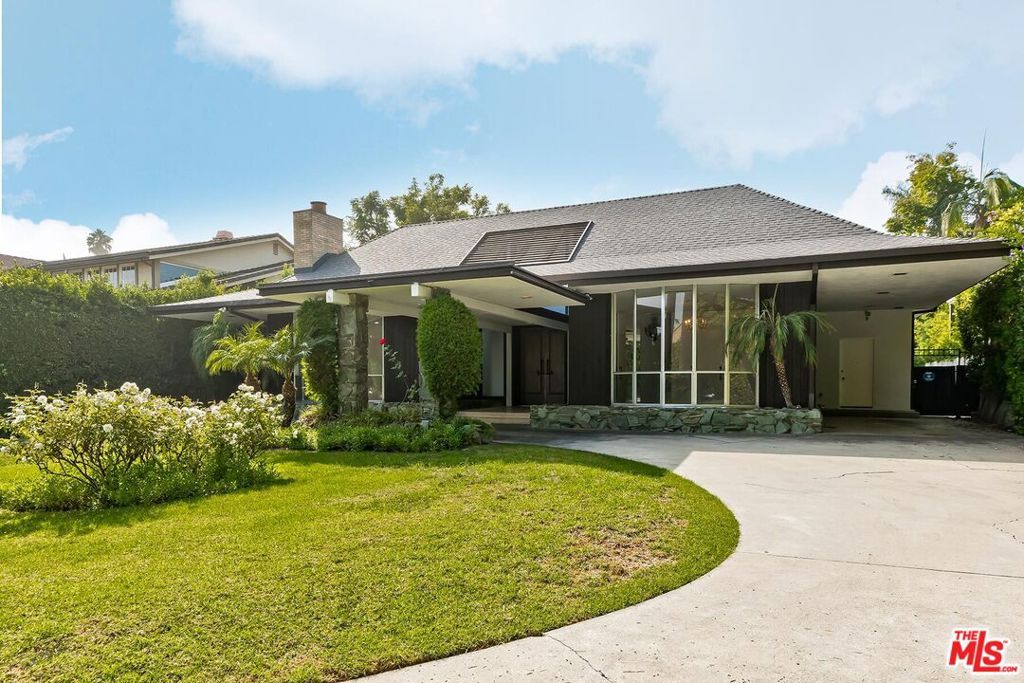 719 N Bedford Drive, Beverly Hills, CA 90210