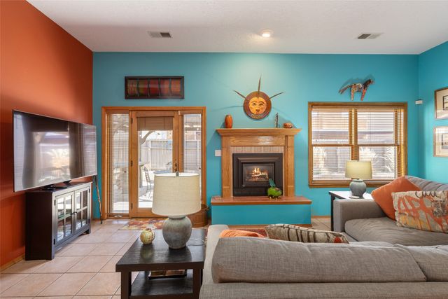 7487 Sagebrush Road, Santa Fe, NM 87507