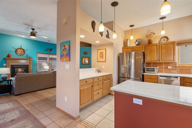 7487 Sagebrush Road, Santa Fe, NM 87507