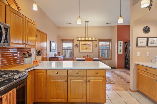 7487 Sagebrush Road, Santa Fe, NM 87507