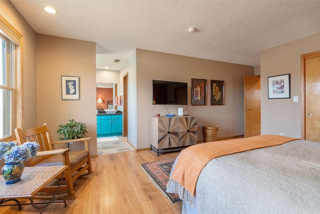 7487 Sagebrush Road, Santa Fe, NM 87507