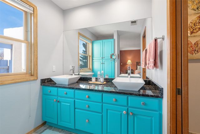 7487 Sagebrush Road, Santa Fe, NM 87507