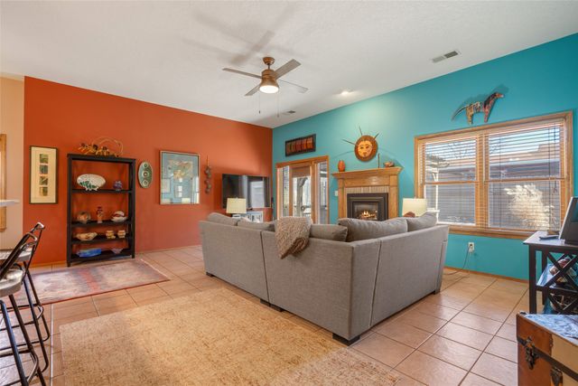 7487 Sagebrush Road, Santa Fe, NM 87507