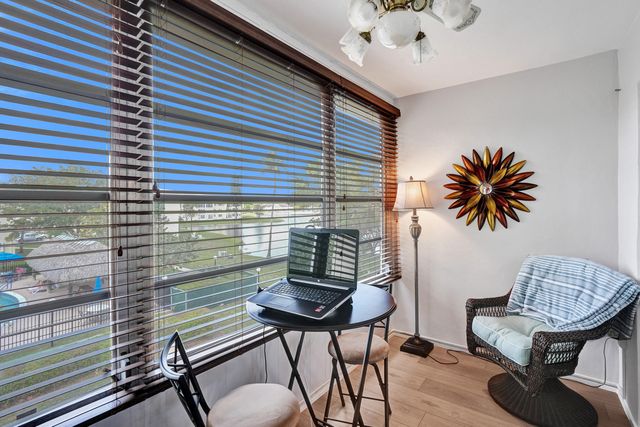 2901 E Sunrise Lakes Drive E 305, Sunrise, FL 33322