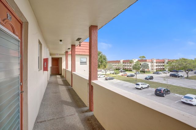 2901 E Sunrise Lakes Drive E 305, Sunrise, FL 33322