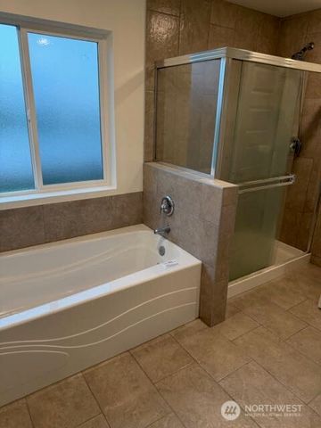 1420 32nd Street NW, Puyallup, WA 98371