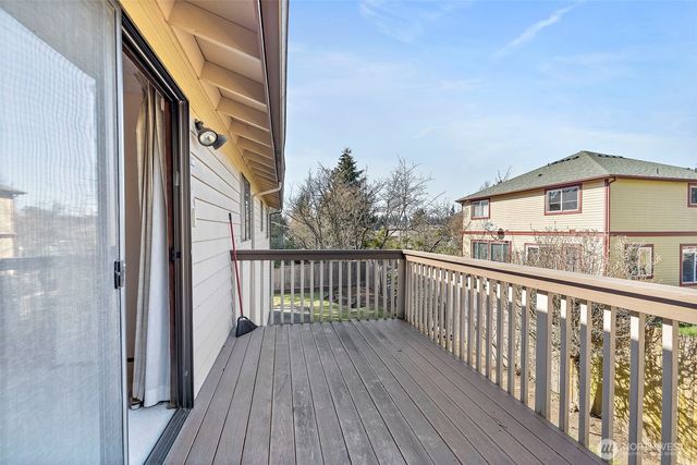 12213 Densmore Avenue N, Seattle, WA 98133