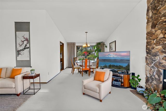 12213 Densmore Avenue N, Seattle, WA 98133