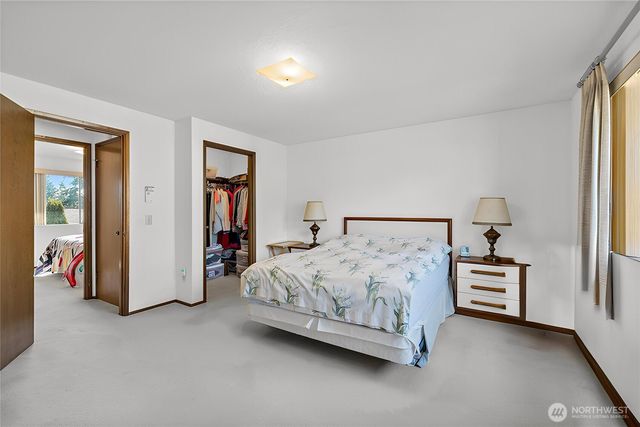 12213 Densmore Avenue N, Seattle, WA 98133